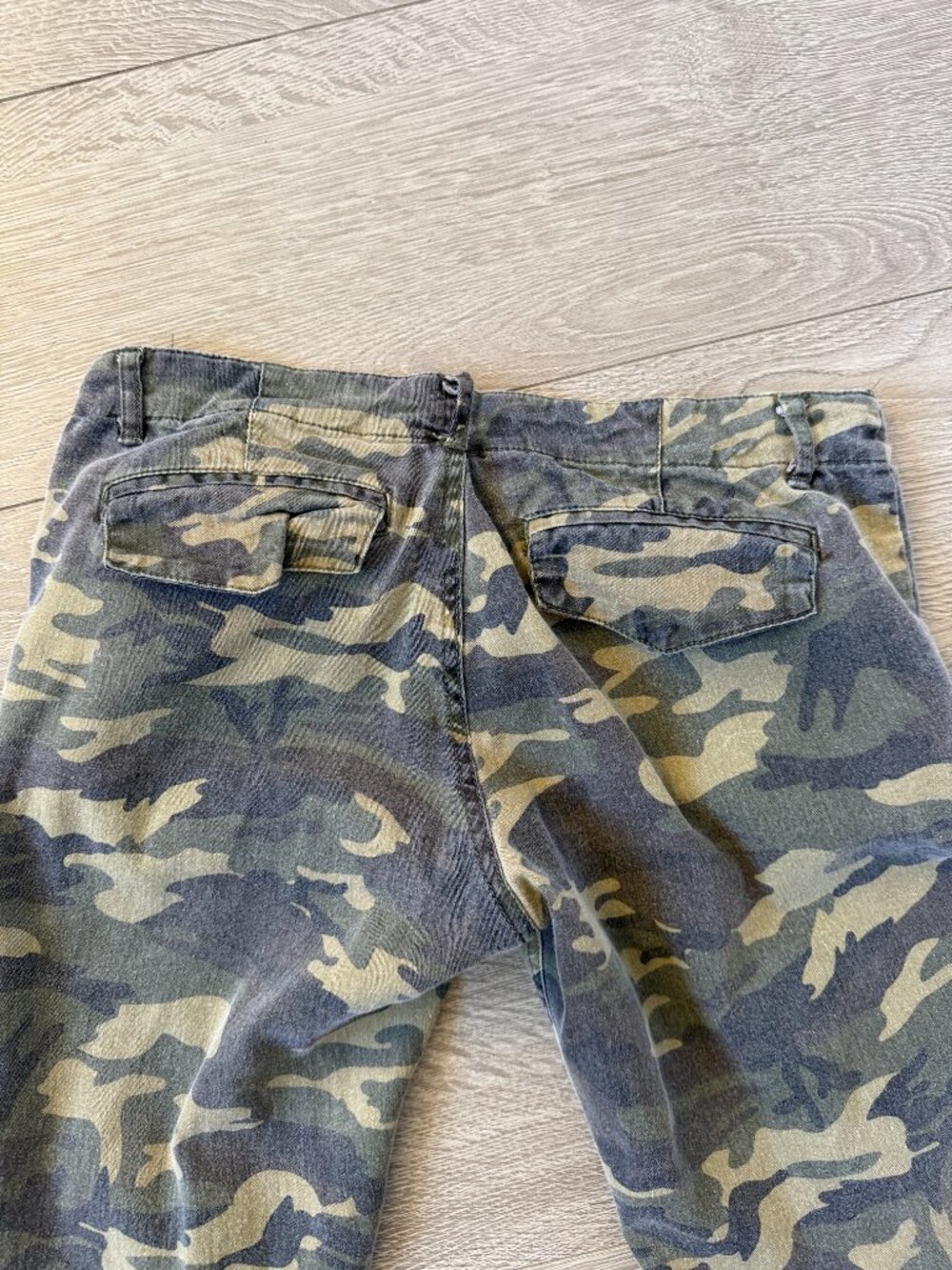 Forever 21 XXI Women's Camo Skinny Cargo Pants Army Green Size M - Picture 9 of 9